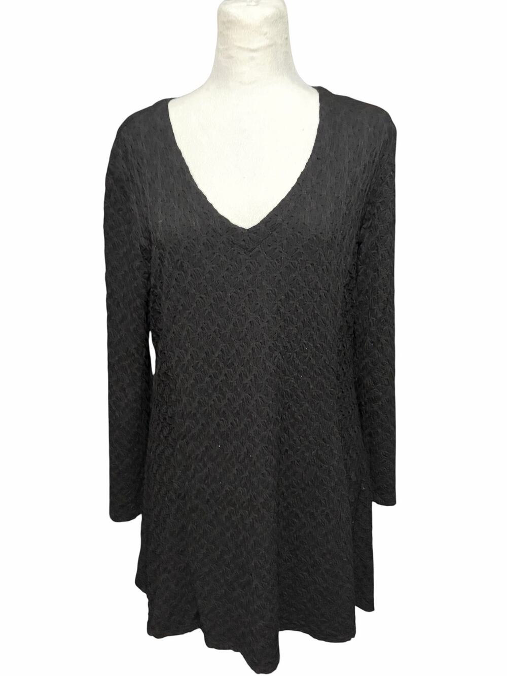 Tangello Payton Tunic Black Textured V Neck Long Sleeve Made USA Size L